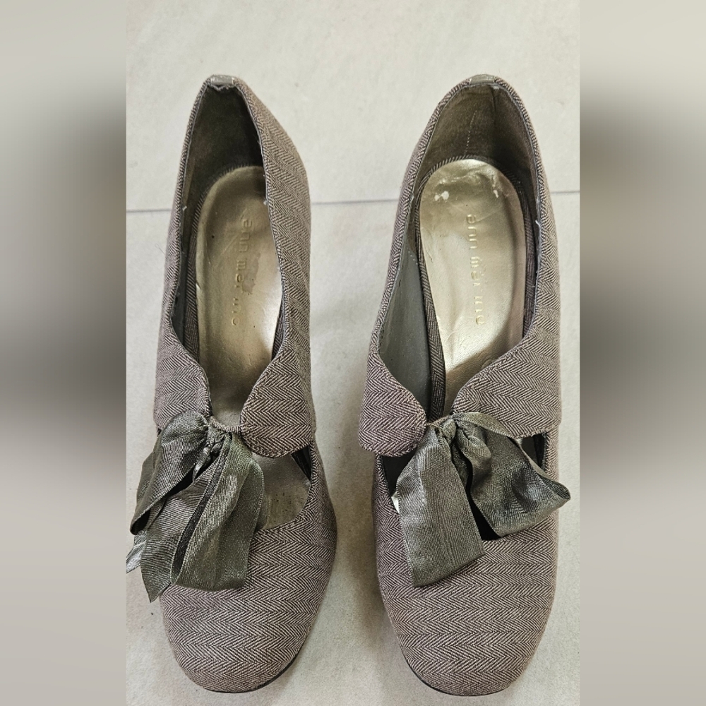 ๐ Rare Herringbone Gray Knit Pump Heels With Satin Bow๐ - Picture 13 of 13